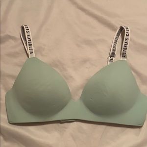 VS Lightly Lined Wireless Bra